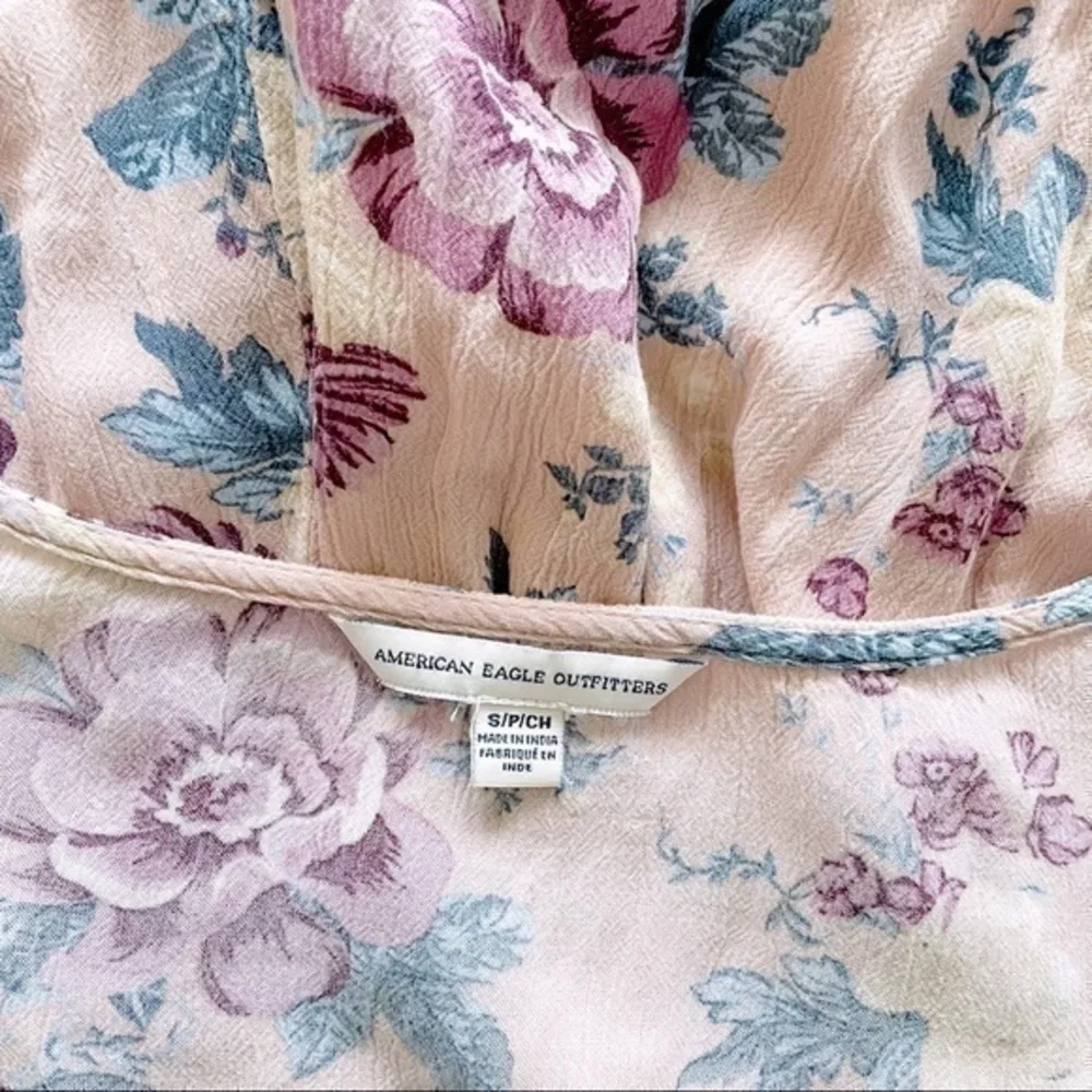 American Eagle Outfitter Floral Romper - Picture 7 of 7